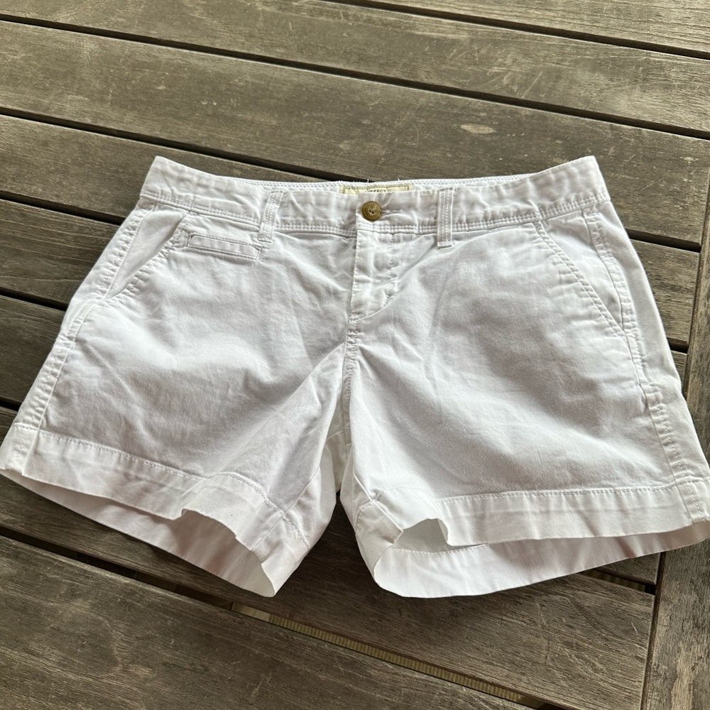 Old Navy Women's Perfect 5in White Shorts
